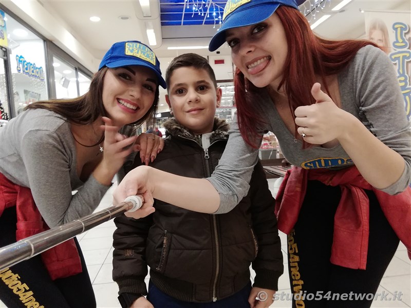 Soldout alla Notte Bianca 2018 del centro commerciale La Gru, con Biondo e Studio54network
